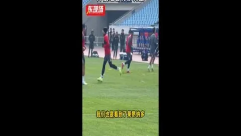 “周召倩在杭州第四届亚残运会T54级女子1500米轮椅竞速中夺冠——环球时报·环球网报道”